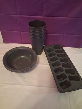 Gray Plastic Kitchen Dinnerware Set with Ice Cube Tray